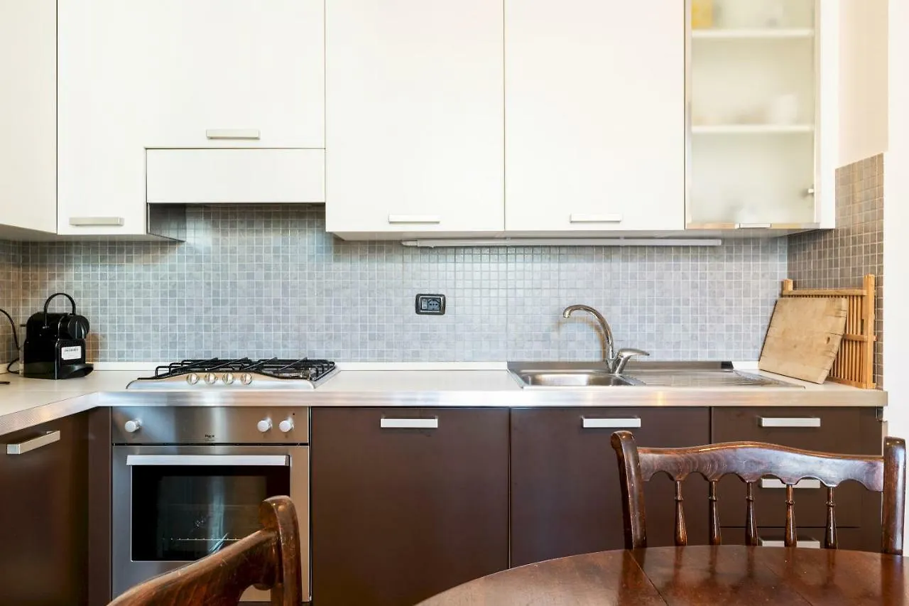 Altido Warm Flat For 3 In Isola, 10 Min To Centre Διαμέρισμα Μιλάνο
